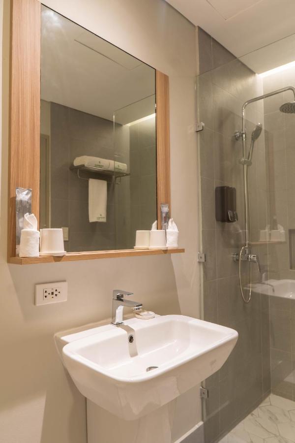 Primeway Suites Себу Экстерьер фото